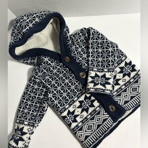 Thick warm sweater in blue and white by Hanna Andersson 12-18 months